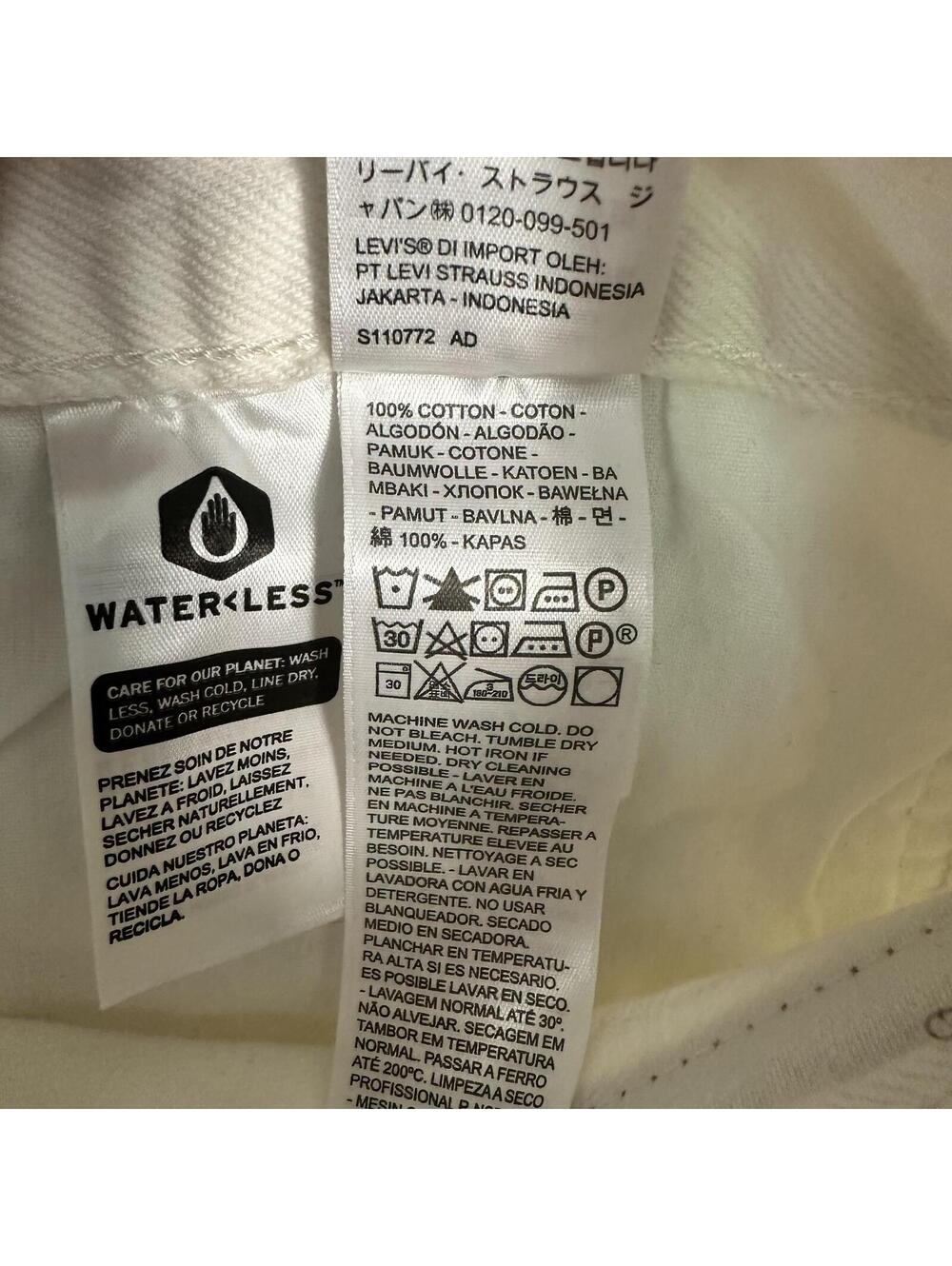 076 Levi's Premium 501 Distressed Denim Shorts (Size 32, White, NWT) - Picture 5 of 6